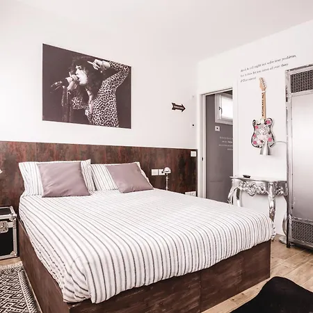 Lullaby Bed & Breakfast 3*