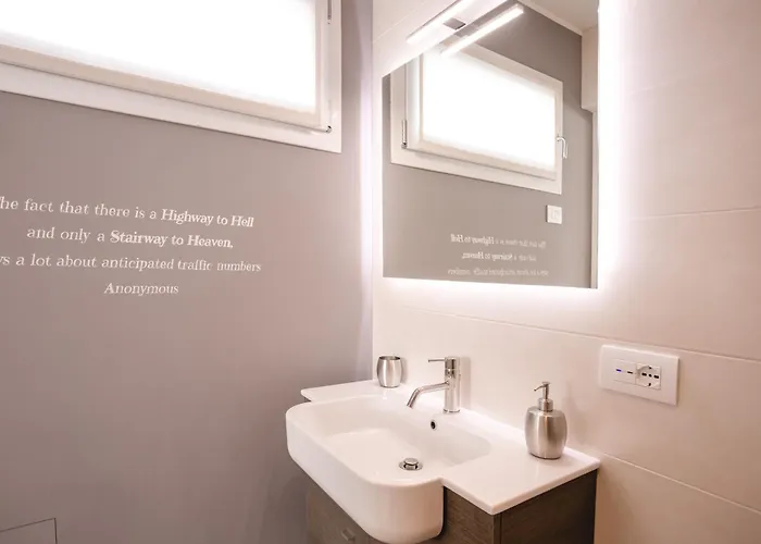 Oda ve Kahvaltı Lullaby 3*